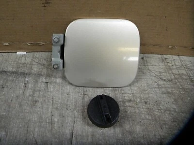  Заводская топливная дверь 1999 2000 Acura RL с крышкой газовой двери золотистая - Изображение 1 из 2