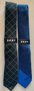 Nuove cravatte uomo DKNY a righe blu e nero a scacchi confezione da 2 misto seta (taglia unica) - Foto 1 di 5