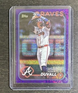 2024 TOPPS UPDATE ADAM DUVALL PURPLE HOLO FOILBOARD PARALLEL CARD #90 251/799 - Picture 1 of 2
