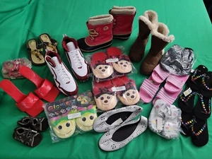 Wholesale Lot of 18 Slippers Sandals Boots Cleats Heel Nike Glowerz Sorel Makalu - Picture 1 of 24