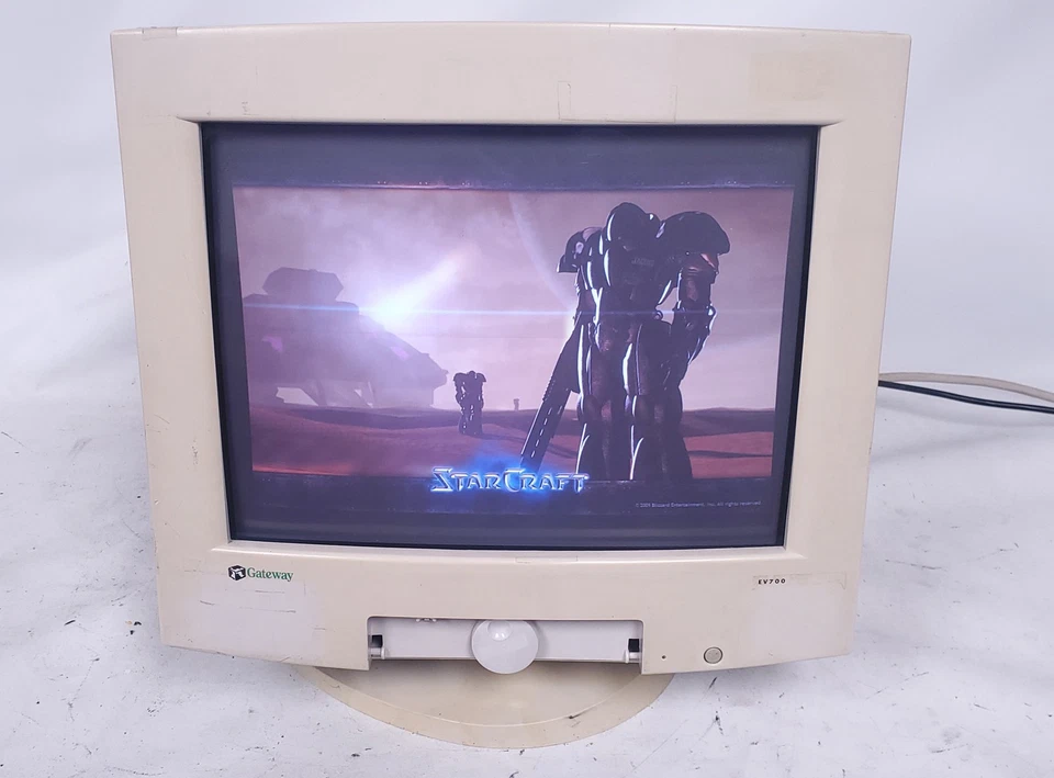 Vintage Gaming Gateway EV700-7000965 YE0711-01 16" CRT VGA Computer Monitor 1998 - Image 1 of 4