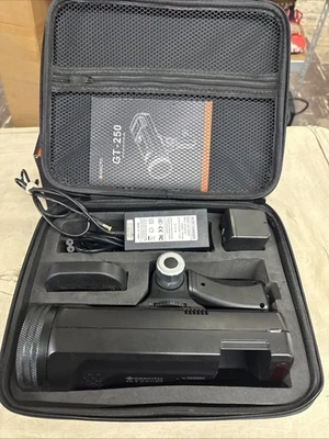 Geekoto GT-250 wireless off-camera flash W/charger  2.4 GHz System -Batterycrack - Image 1 of 4