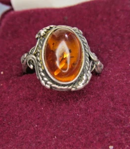 Schöner ovaler Ring Sterlingsilber Bernstein Größe 7 1/2 - Bild 1 von 1