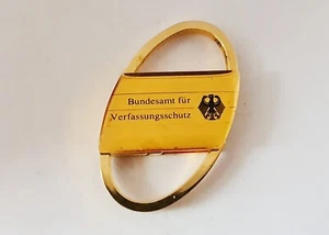 LLAVERO DE METAL VINTAGE AUTÉNTICO ALEMANIA PARA PROTECCIÓN CONSTITUCIONAL - Imagen 1 de 4