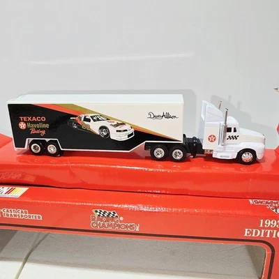 Davey Allison Texaco Havoline Nascar Racing Champions #28 Transporter Scale 1:87 - Image 1 of 4