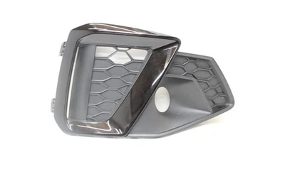 Original  AUDI A4 S4 B9 S-Line Facelift Gitter Blende Rechts ACC 8W0807682AM - Bild 1 von 4