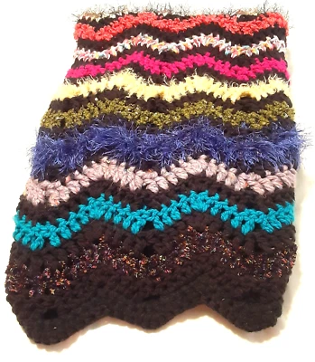 Manta de ganchillo multicolor afgana 65”x52” buen estado hecha a mano Foto 1 de 4