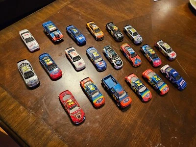 Jeff Gordon Lot of 25 1/64 Nascar Diecast Action Lionel #24 Dupont - Image 1 of 4