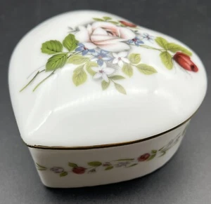 VTG Otagiri Heart Shaped Trinket Box Dish Porcelain Lidded Rose Bouquet Japan - Picture 1 of 8