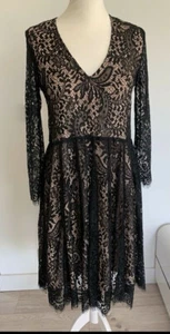 Kleid, Marke Frogbox, schwarze Spitze, Größe 42, wie neu - Bild 1 von 3