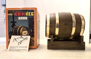 VINTAGE MADE IN USA BRUMBERGER COIN KEG BANK mit SCHLÜSSEL und ANLEITUNG SELTEN! - Bild 1 von 9