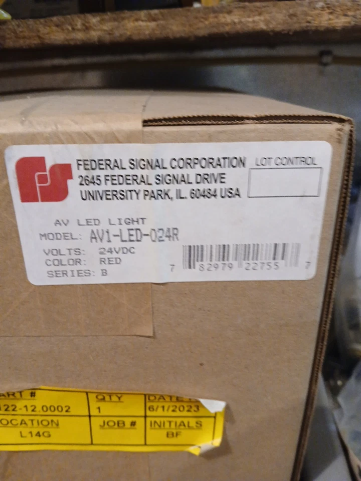 NEW- Federal Signal AV1-LED-024R Warning Light w/Sound Red LED Flashing 24 VDC