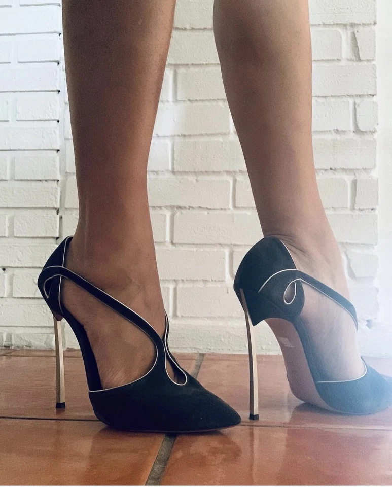 🔥 Tacones de diseñador italiano Casadei - Elegantes y sexy - Originales $699! Foto 1 de 4