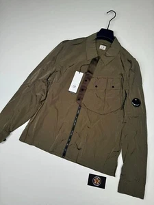 BNWT C.P. Sobrecamisa COMPANY 104A Chrome-R con cremallera en verde - XS / p2p 19" - Imagen 1 de 10