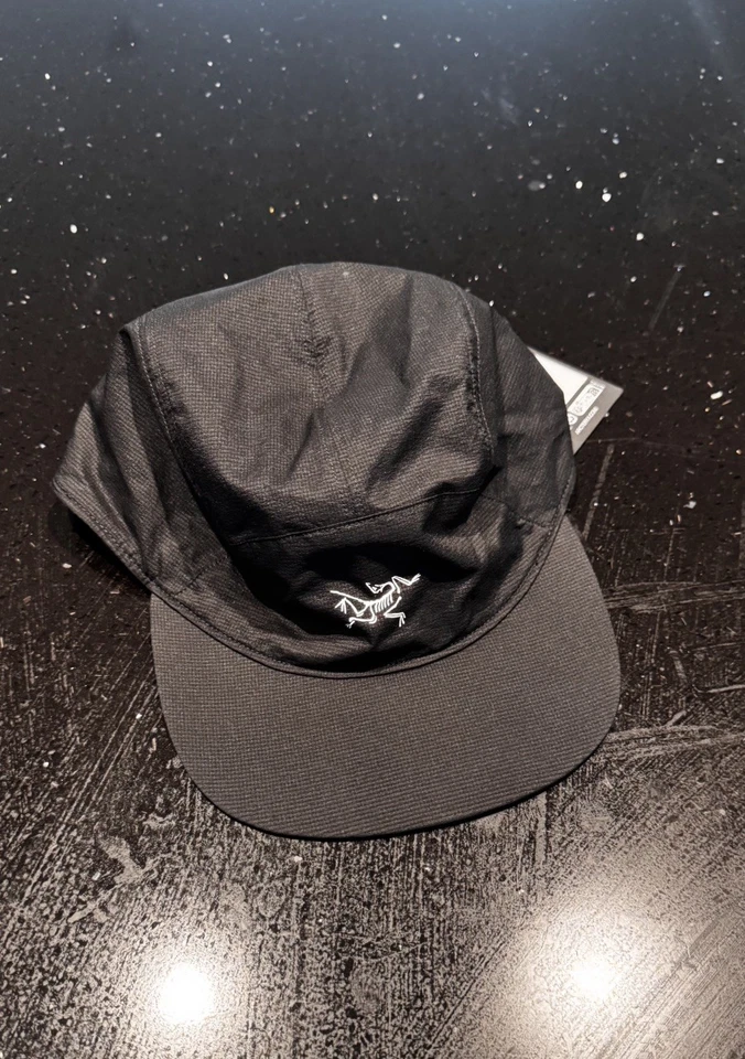 Sombrero Arc’Teryx Aerios 5 paneles negro - seda ártica S/M (nuevo con etiquetas) agotado Foto 1 de 4