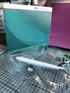 Model Cathay Pacific B777-200, 1:500 Scale - Picture 1 of 12