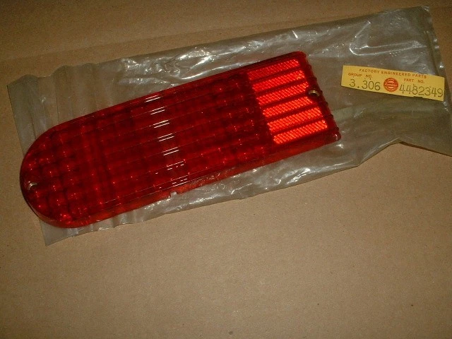 1965 AMC RAMBLER AMERICAN NOS ЛЕВЫЙ ЗАДНИЙ ФОНАРЬ ОБЪЕКТИВ 4482349 - Изображение 1 из 1