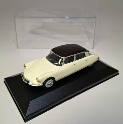 Citroën DS 19 1957 1/43 IXO Scatola Vetrina - Immagine 1 di 3