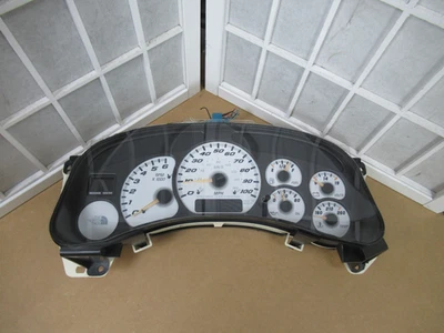 99 00 01 02 Chevy Avalanche North Face Edition Gauge Cluster Speedometer OEM - Image 1 of 4