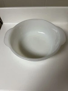 Vintage Anchor Hocking Fire King 448 2 QT Casserole Baking Dish - Picture 1 of 7