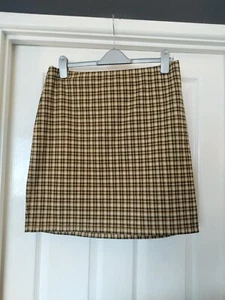 New Look Ladies Black Yellow And Black Skirt. Tall - Picture 1 of 4