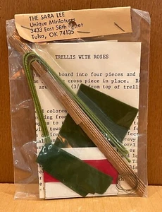 Kit de enrejado miniatura para casa de muñecas con rosas de Sara Lee de colección - Imagen 1 de 2