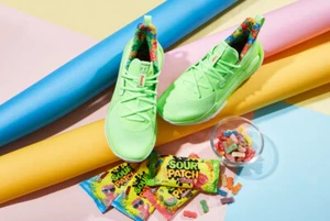 Under Armour Stephen Curry 7 Sour Patch Kids Lime Green 3022113 302 GS Size 3.5Y - Picture 1 of 12