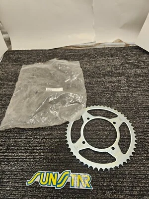 Piñón de acero Sunstar 51 dientes 2-142351 para Kawasaki 86' KX80/01-18 KX85 Foto 1 de 4