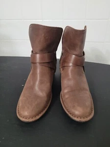 UGG Elysian Ankle Leather Booties Size 6 - Women's Brown Coconut Shell - Picture 1 of 9