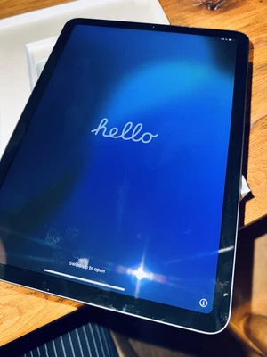 Apple iPad Air (4. Generation)  64GB, Wi-Fi, 10,9 Zoll - Space grey , in OVP - Bild 1 von 4