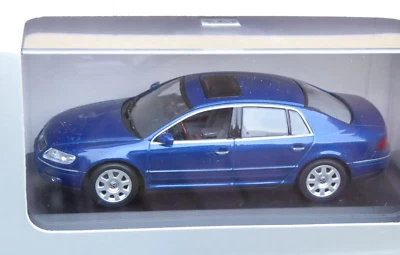 MINICHAMPS 1/43 VW PHAETON Limousine Blu-Metallico Volkswagen Rivenditore OVP - Immagine 1 di 4