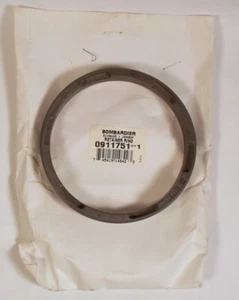 NEW Johnson Evinrude 3.0 4.30 5.80 7.5 Liter Stern Drive Retainer Ring 0911751 - Picture 1 of 6