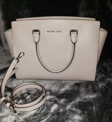 CARTERA GRANDE SELMA MICHAEL KORS NUEVA CON ETIQUETAS GRIS PERLA Foto 1 de 4
