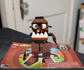 LEGO Mixels Series 2: Chomly (41512) Fang Gangs Missing/Broken Pieces NO NIXEL