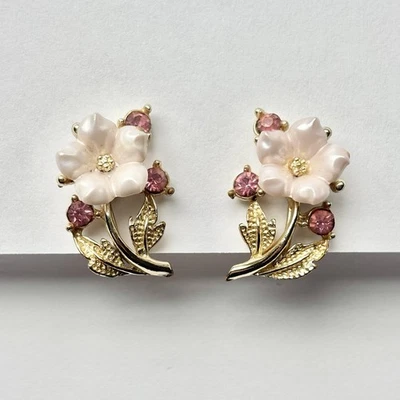 Pink Lucite Rhinestone Flower Gold Tone Midcentury Screw Back Earrings - Image 1 of 4