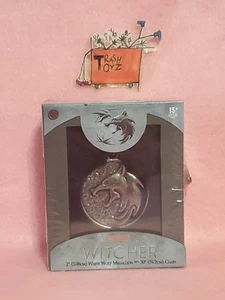 THE WITCHER WHITE WOLF MEDALLION NETFLIX FANTASY DRAMA TV SHOW SERIES JINX TOYS - Picture 1 of 3