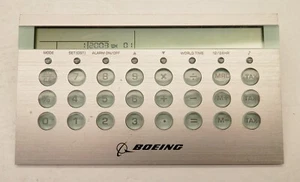 RARO Reloj/Calculadora de Escritorio Boeing (TAL CUAL) PESADO Metal Mecanizado - Imagen 1 de 4
