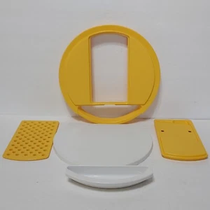 Tupperware Set 5 Pezzi Guarnizione Lavoro Cucina Affettatrice Rampa Grattugia Disco Tritatutto 1849 - Foto 1 di 23