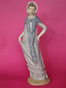 Lladro Nao #290 Dama Con Mantón y Sombrero Porcelana Mujer Niña Estatuilla 12.5" Alto - Imagen 1 de 6