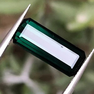 Piedra preciosa suelta de turmalina verde azulado oscuro corte esmeralda de 6 quilates de Afganistán - Imagen 1 de 10