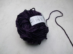 Handarbeitsgarn, Strickgarn, Häkelgarn, Chenillegarn,  Microfaser 850 g. neu - Bild 1 von 1