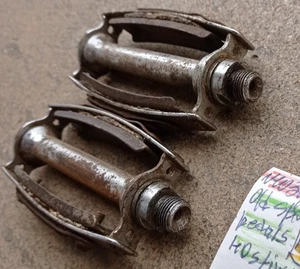 OLD SPECIAL VERY RARE SPORTS PEDALS LEGNANO MARKED 40 EARLY 50s PEDALI VINTAGE - Picture 1 of 9