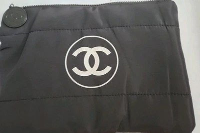 Chanel Belleza Maquillaje Bolsa iPad Regalo VIP Negro Con Bolsa para el Polvo NUEVO SELLADO  Foto 1 de 3