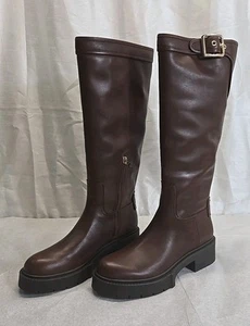 NUEVO EN CAJA COACH Botas clásicas altas de cuero con correa con hebilla Lilli para mujer talla 8,5B nogal - Imagen 1 de 12