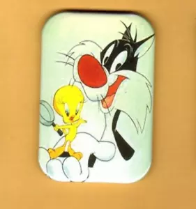 TWEETY UND SYLVESTER KÜHLSCHRANKMAGNET MIT ABGERUNDETER ECKE - Bild 1 von 2