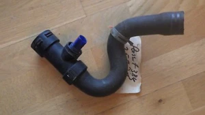 Manguera de agua de refrigeración, VW Passat 3BG V6 - 2,5TDI, Nº 8D0 121 049 A - Imagen 1 de 3