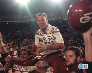 Barry Switzer foto autografata firmata OKLAHOMA SOONERS 8x10 Beckett BAS - Foto 1 di 2