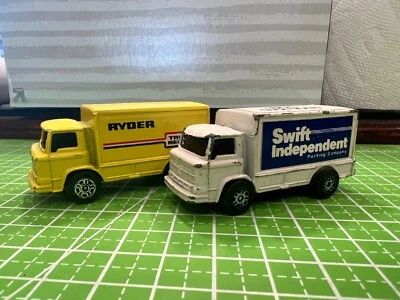 Corgi Juniors Leyland Terrier LOT OF 2 Delivery Van Trucks Made In England - Image 1 of 4