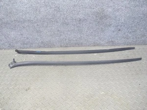 06-09 VW MK5 R32 GTI CONEJO JUEGO DE 2 PARABRISAS EXTERIOR PILAR MOLDURA OEM - Imagen 1 de 24
