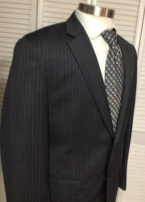 AMERICAN LIVING мужской угольно-серый в тонкую полоску 2 изделия костюм размер: 40R брюки 32 x 30 - Изображение 1 из 4